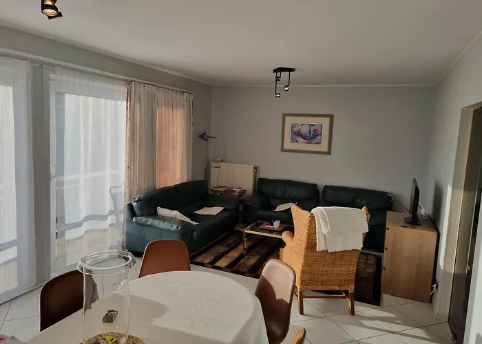 Cosy 3 Bedroom Apartment Near The Beach T112
