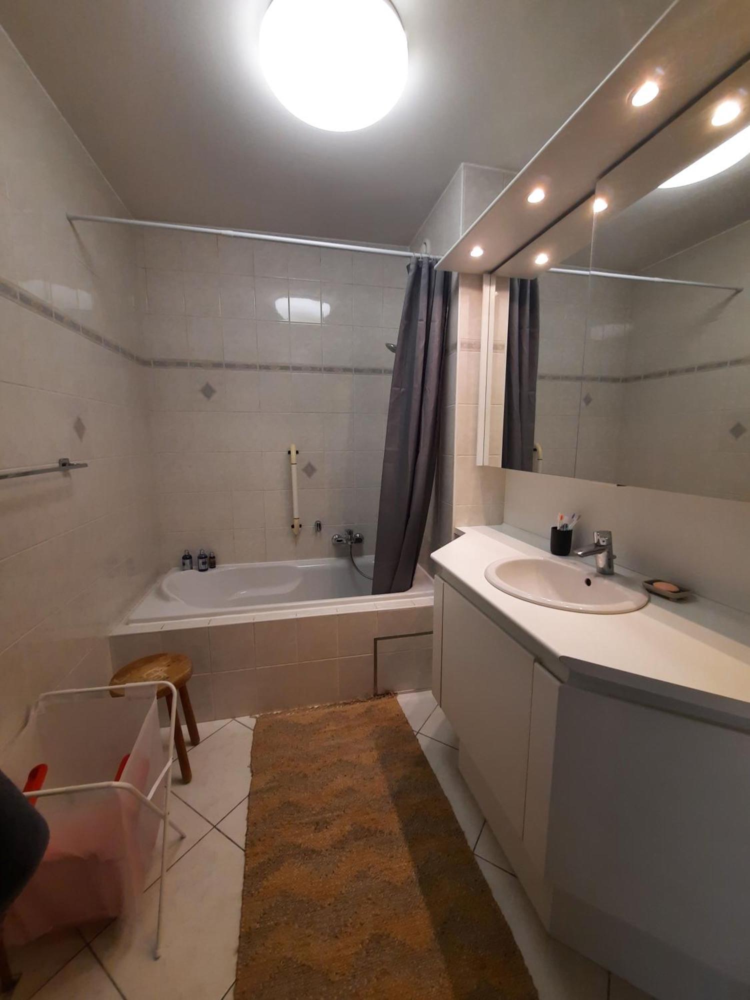 Cosy 3 Bedroom Near The T112 Appartement